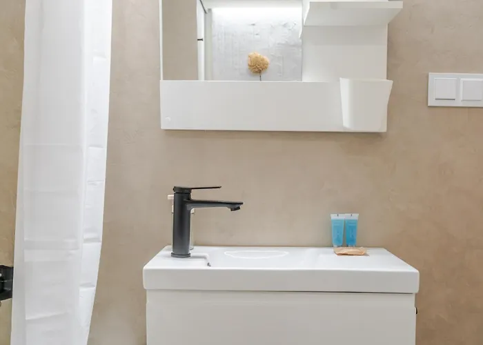 公寓 Downtown By Bookinghost